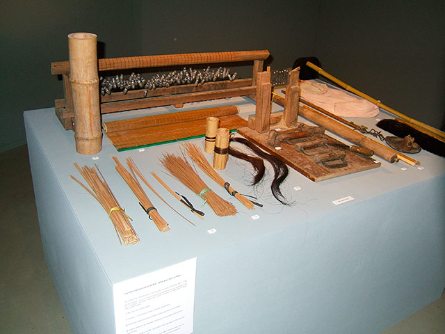 Matériel pour forme à papier. Hanji-Bat01.jpg