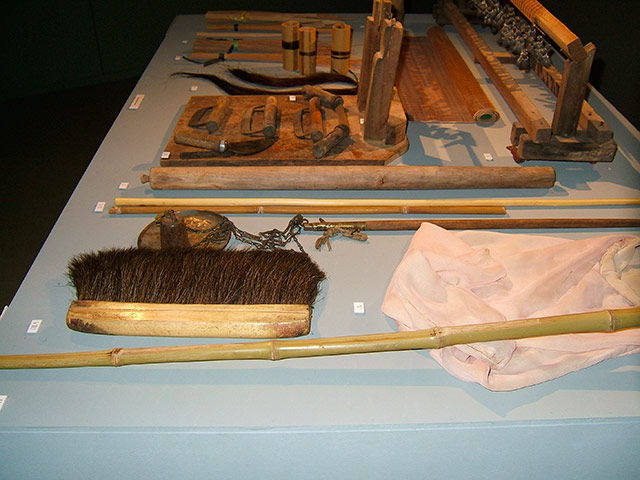 Matériel pour forme à papier. Hanji-Bat02.jpg