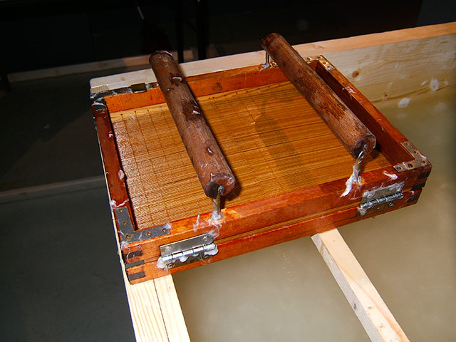 Matériel pour forme à papier. Hanji-Mat07.jpg