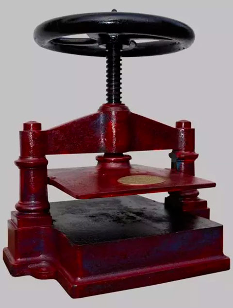 E-Ravasse-PresseACopier02.jpg