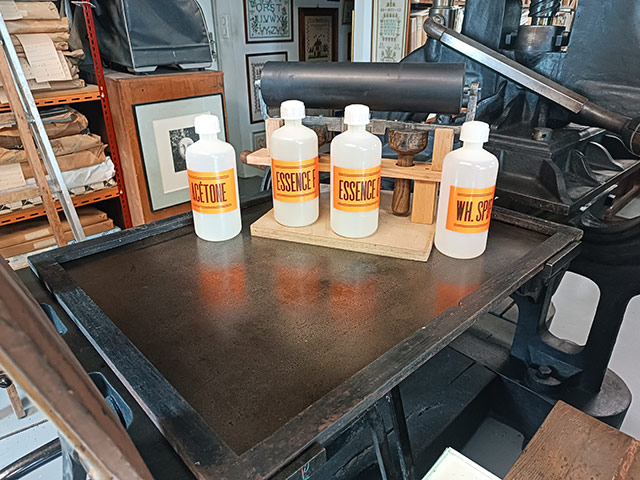 TableEncrer01.jpg
