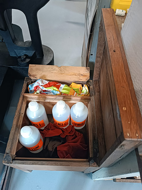 TableEncrer05.jpg